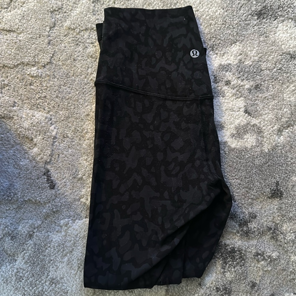 Lululemon cropped align camouflage gray leggings